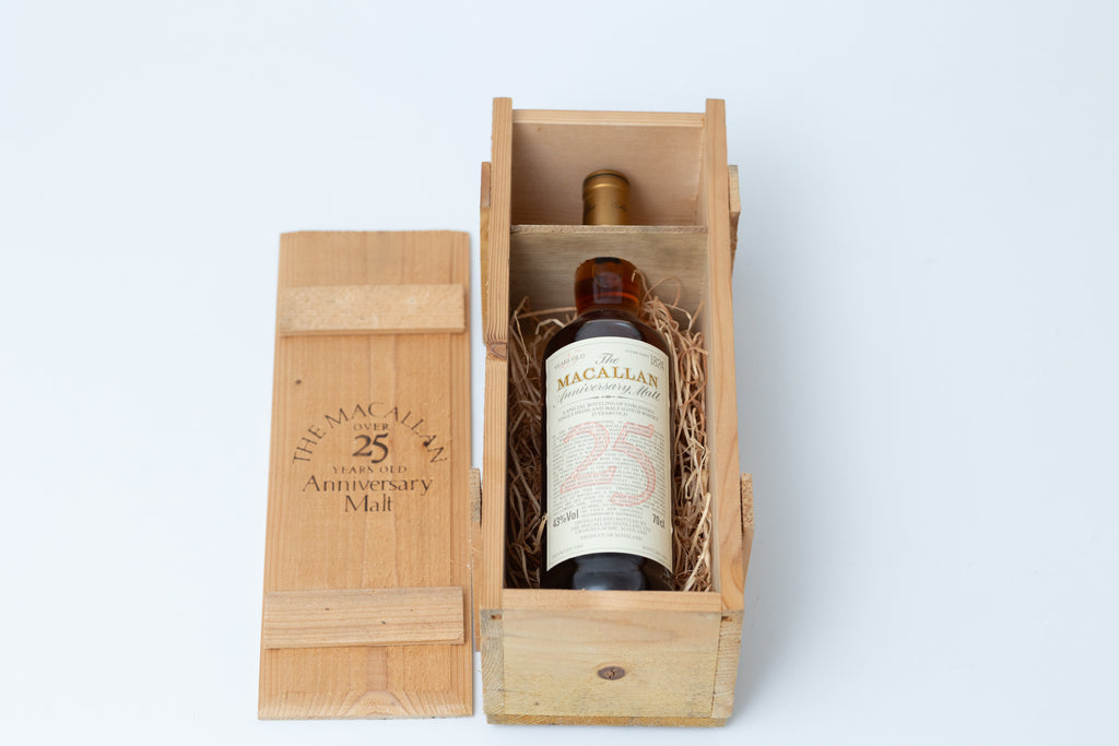 Macallan 1968 25 Year Old Anniversary Malt Bottled 1994 With Original Wood Box