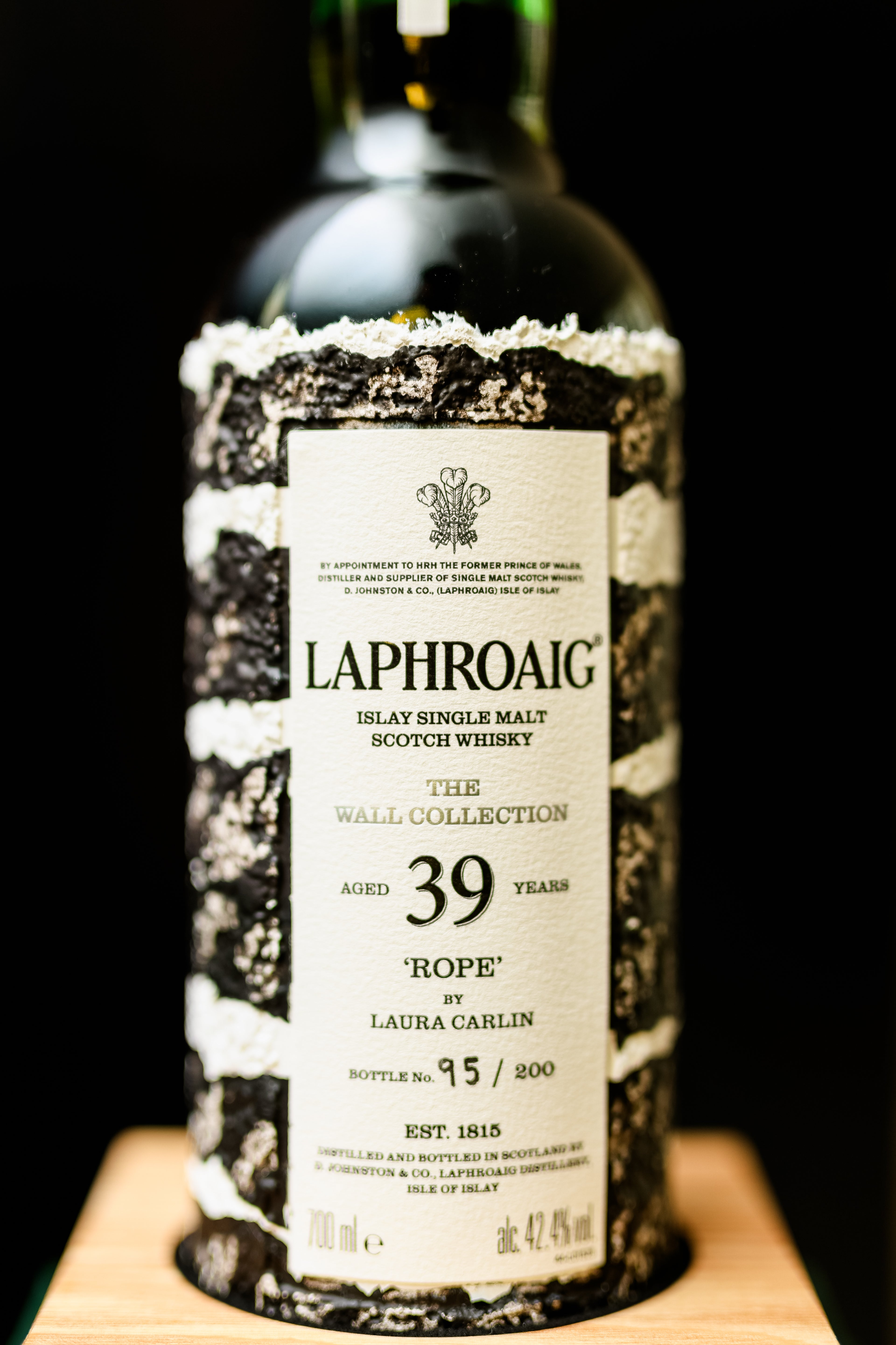 Laphroaig 39 Year Old - The Wall Collection (Rope Edition)