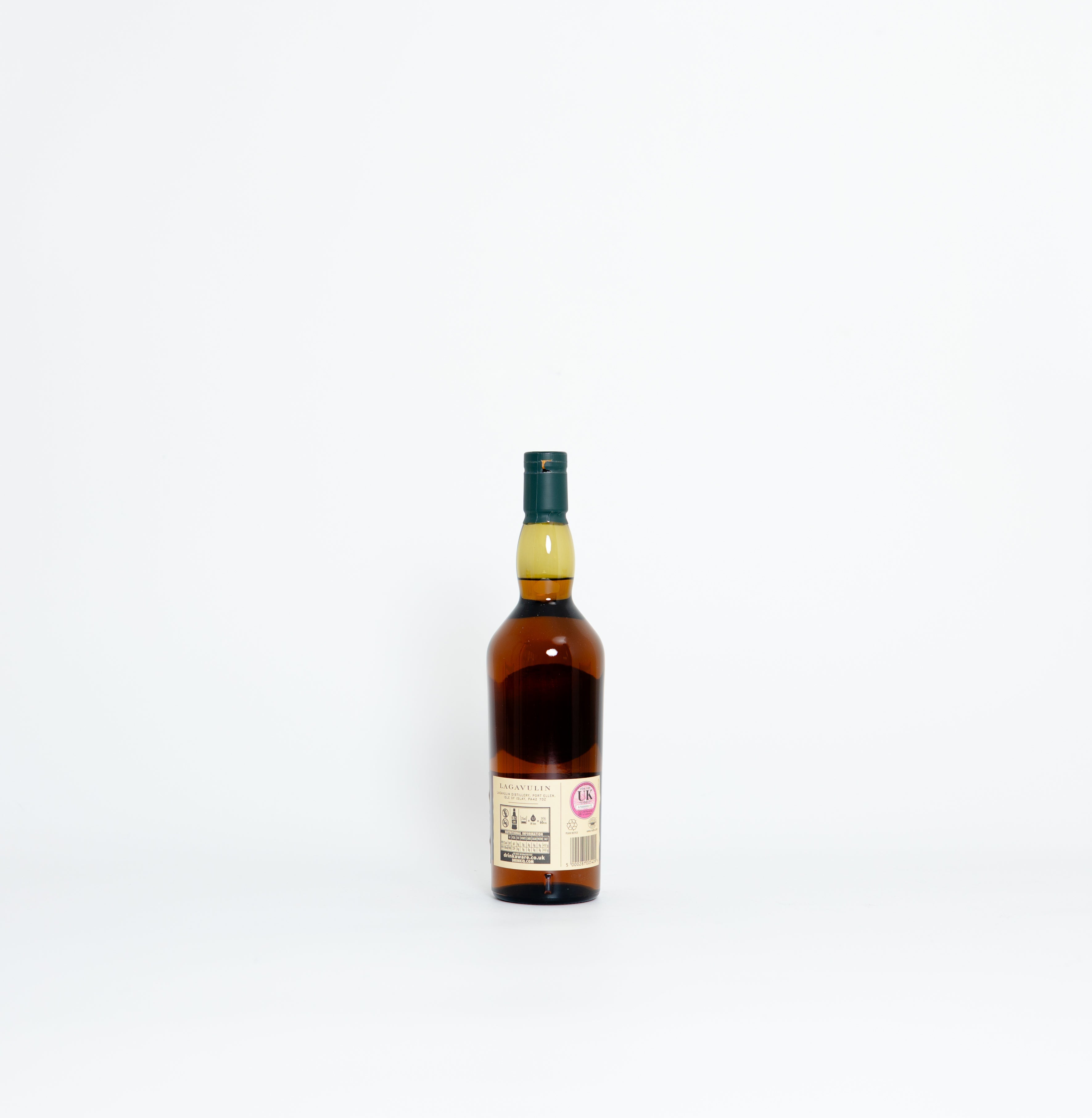 Lagavulin 16 Year Old – Islay Single Malt Scotch Whisky, 43% ABV, 70cl